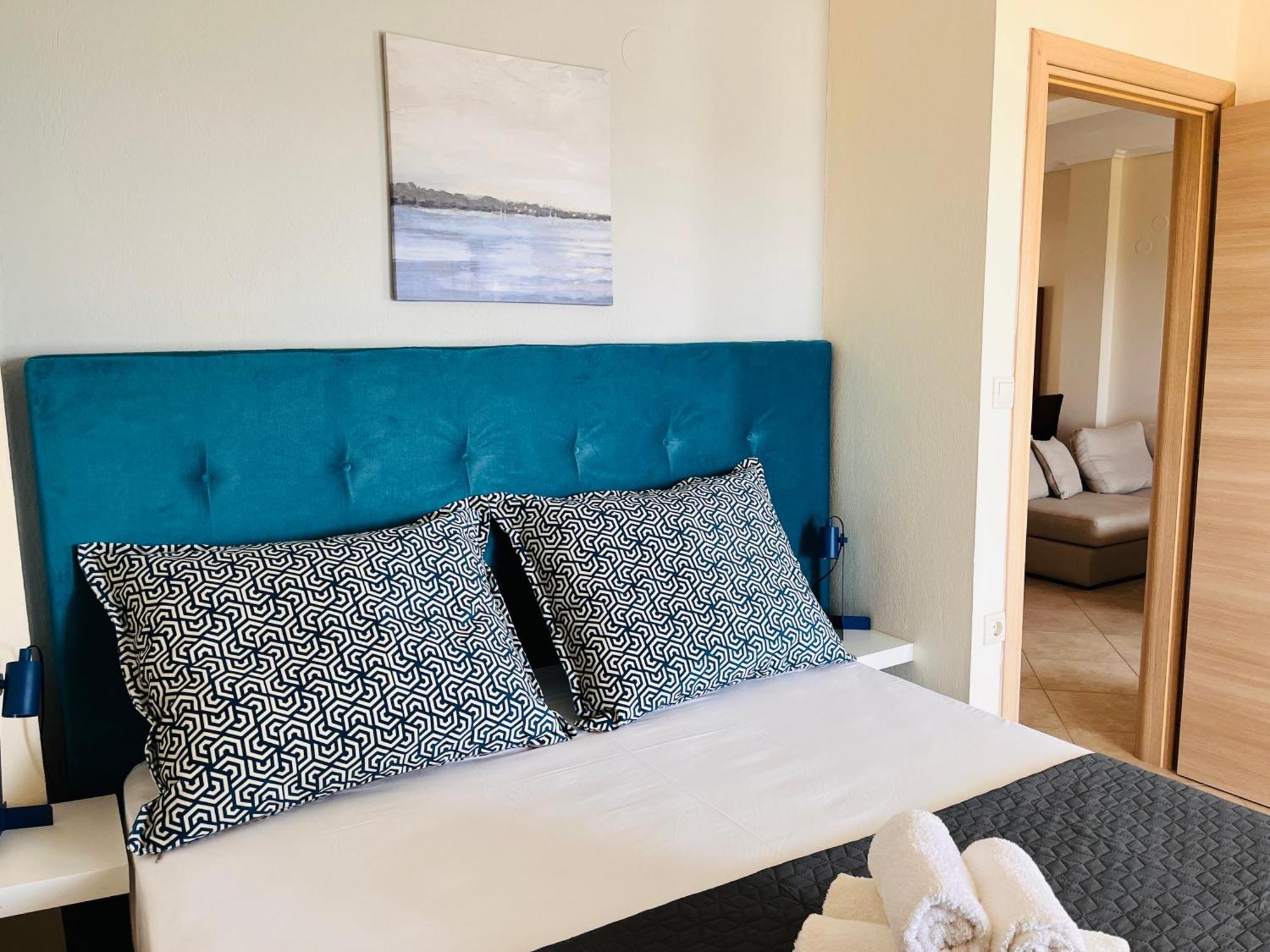 Allea Hotel And Apartments Toroni Ngoại thất bức ảnh