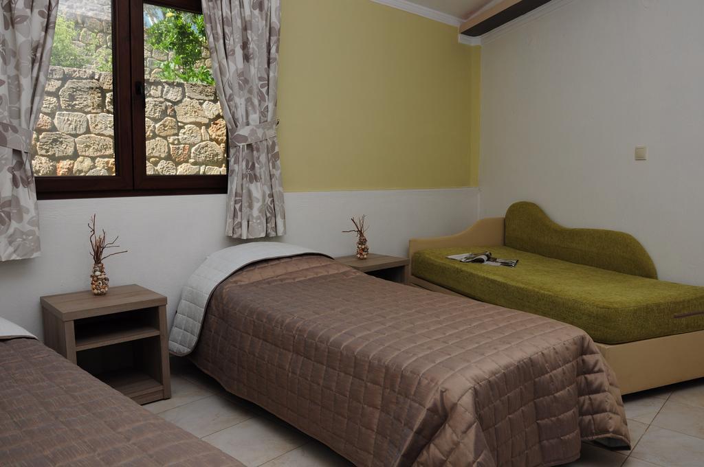 Allea Hotel And Apartments Toroni Ngoại thất bức ảnh